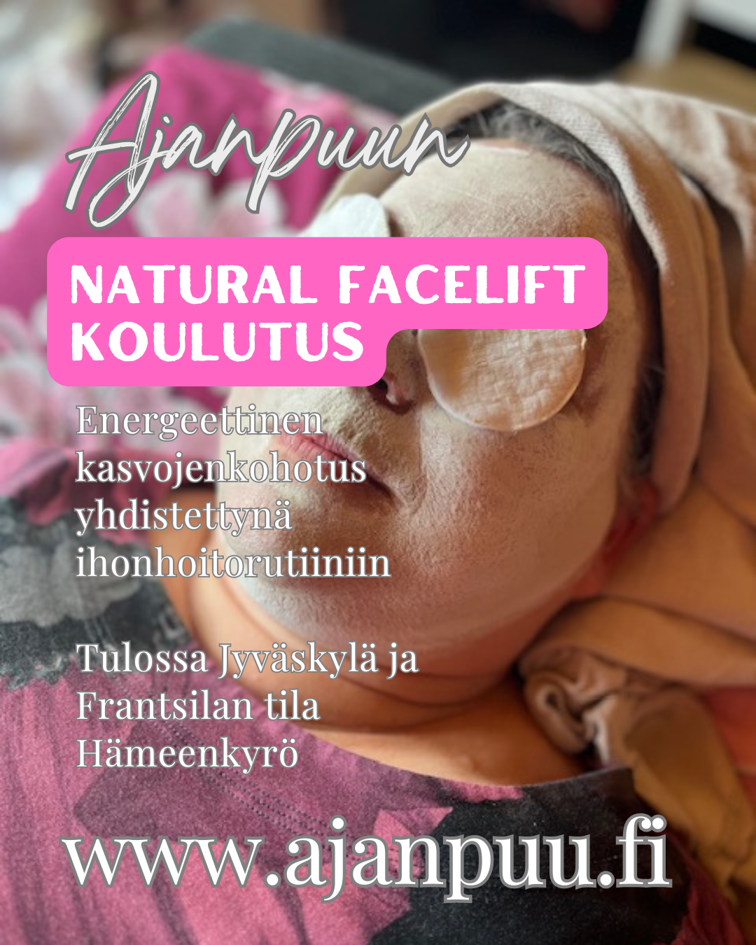 Kuvassa on nainen kasvohoidossa ja kasvoilla savinaamio. Tulossa hyvinvoinnin koulutuksia.